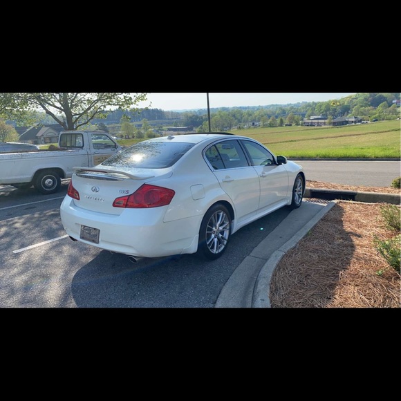 Worth Wilkinson - Poshmark Profile Picture of Worth Wilkinson (@worthwilkinson) on Poshmark