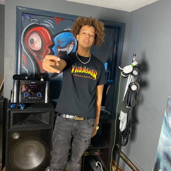 Enox s Shepard jr - Poshmark Profile Picture of Enox s Shepard jr (@enoxss) on Poshmark