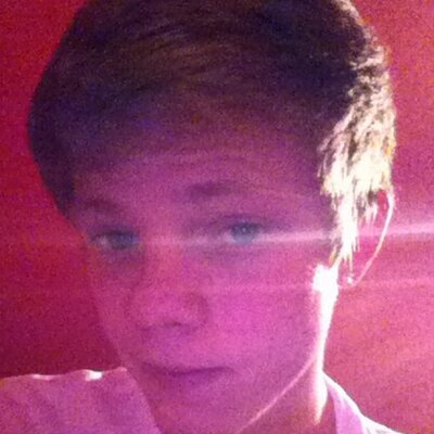 Profile Picture of Cody Blunt (@BeLieBer3013) on Twitter