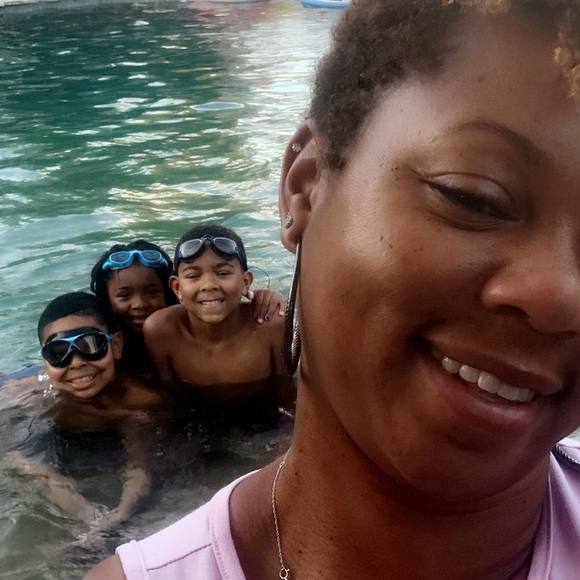 Profile Picture of Jamila Booker (@jamwitme) on Poshmark