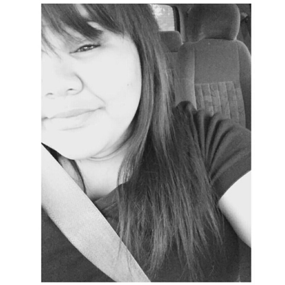 Amanda Mateo - Poshmark Profile Picture of Amanda Mateo (@mandy671) on Poshmark