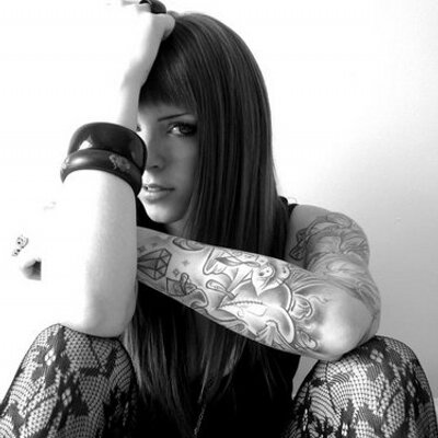 Profile Picture of Sandra Perron (@RedHaiir) on Twitter