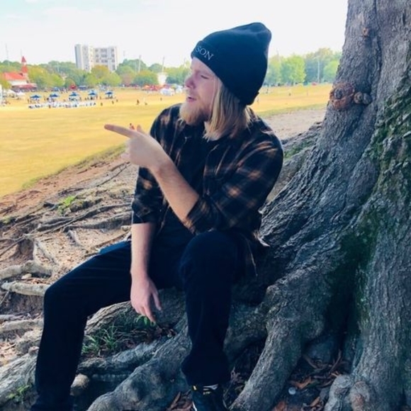 Profile Picture of Eric Farrell (@bige146) on Poshmark