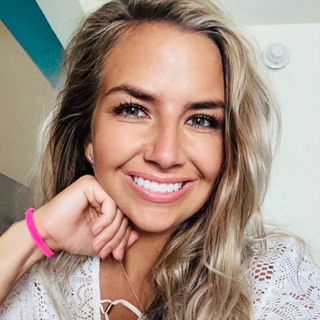 Profile Picture of Lauren Devlin (@laurrdawwwg) on Instagram