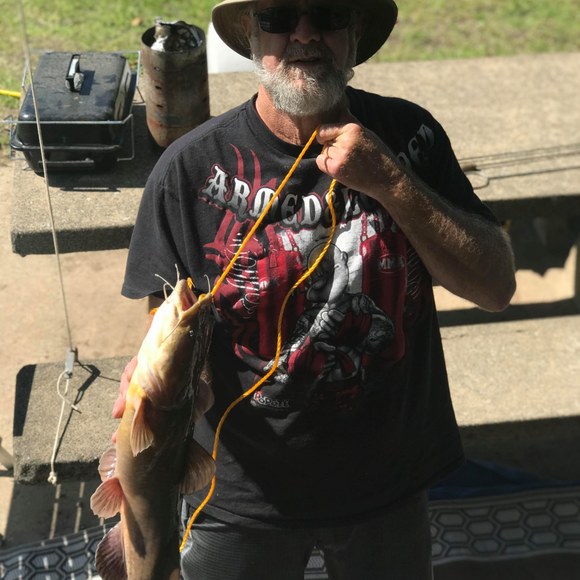 Profile Picture of Chuck Chastain (@chuckchastain) on Poshmark