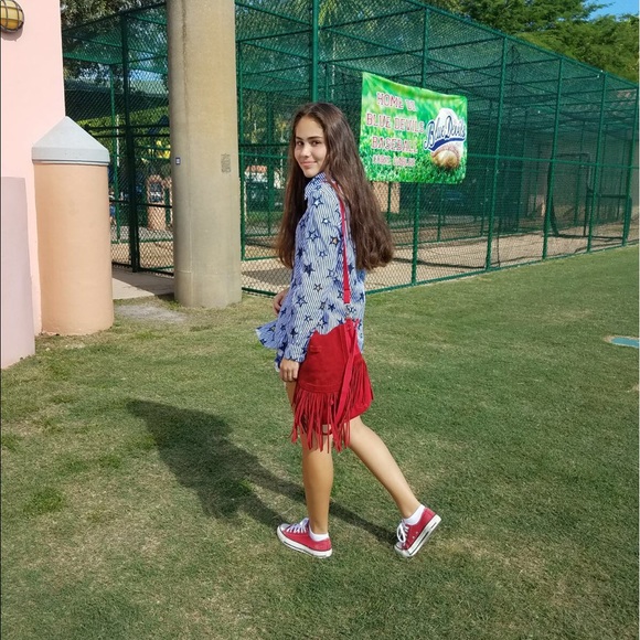 Profile Picture of Maria Munilla (@marimunilla) on Poshmark