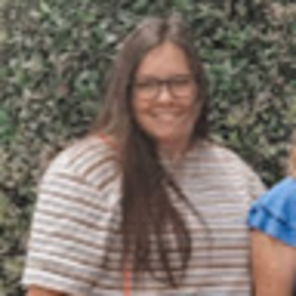 Profile Picture of Rebecca Boston (@rebeccaaboston) on Poshmark