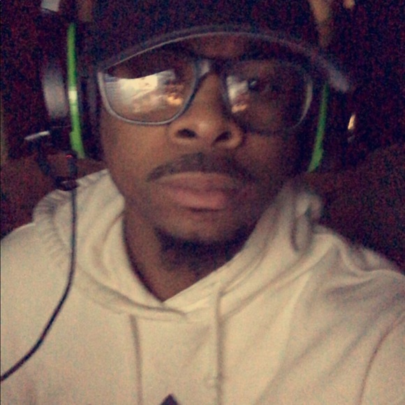Profile Picture of Marcus Sutton (@lelouch101) on Poshmark