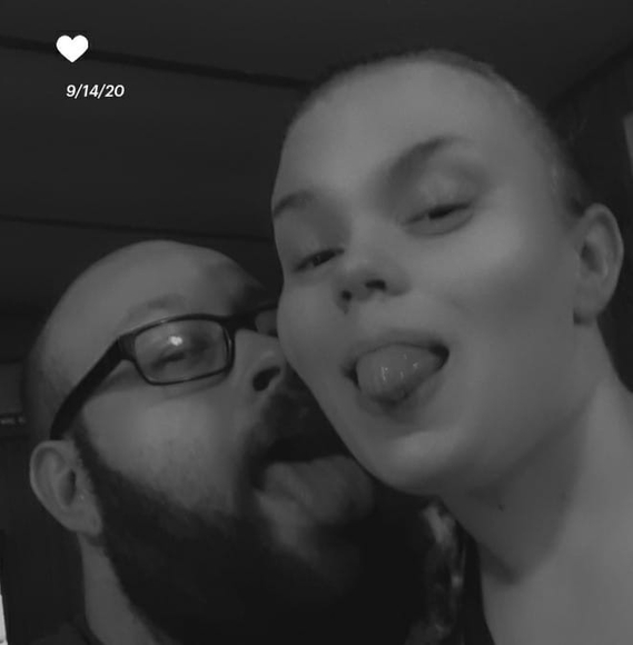 Profile Picture of Faye Reynolds (@fayehood15) on Poshmark