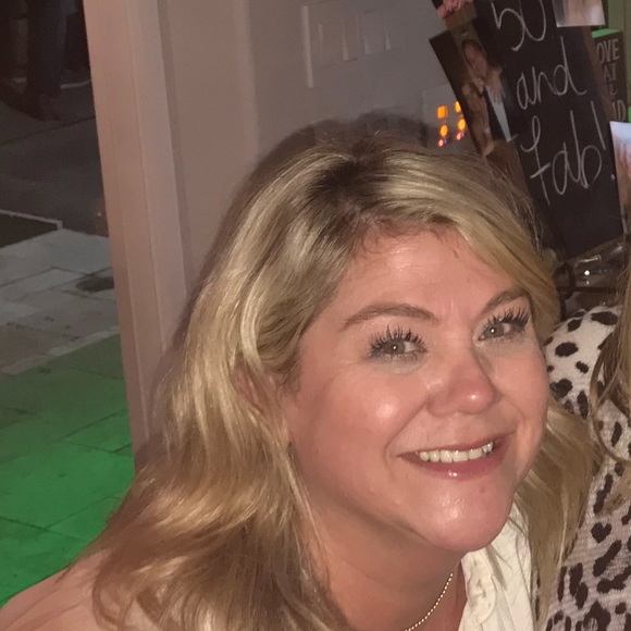 Profile Picture of Dana Juneau (@ljdjays1) on Poshmark