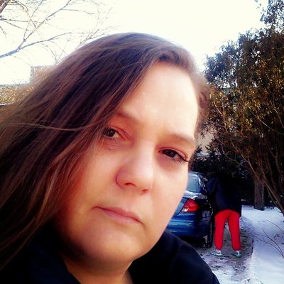 Profile Picture of Tanya Schneider (@Bashfulgirl41) on Twitter