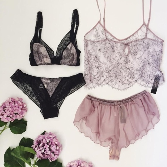 Profile Picture of Tina Laage (@tinalaage) on Poshmark