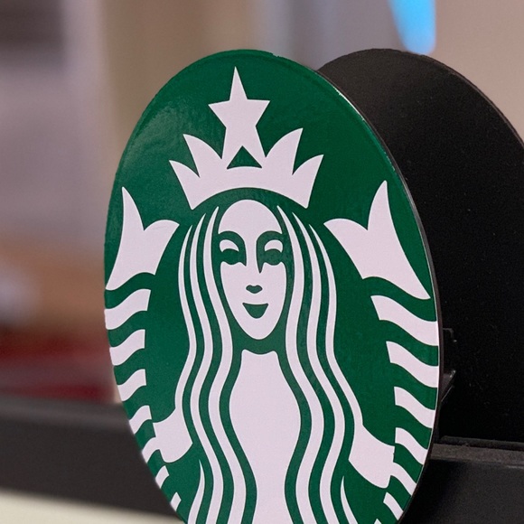 Profile Picture of Stephen Chen (@stephen_chen) on Poshmark