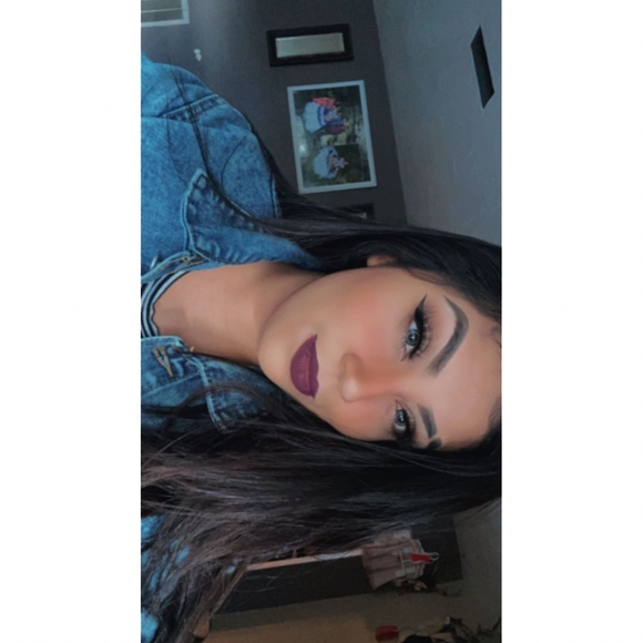 Profile Picture of Krystal Cruz (@baddiekrystal98) on Poshmark