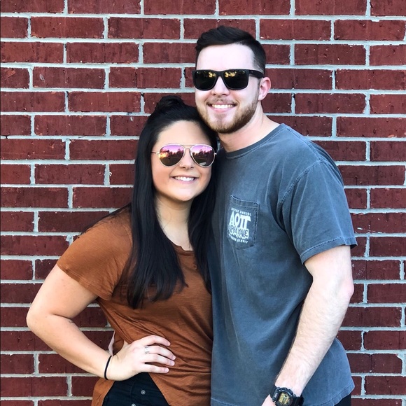 Profile Picture of Crystal Bickle (@cabickl12) on Poshmark