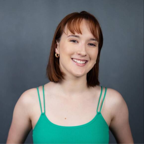 Profile Picture of Molly Starczewski (@mollystarczewsk) on Poshmark