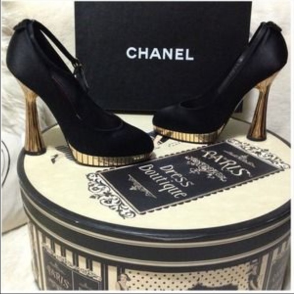 Profile Picture of Nancy Gunter (@mhmshops) on Poshmark