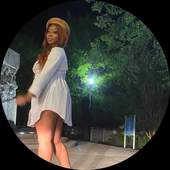 Profile Picture of 901 Yoncé (@sgillard1217) on Poshmark