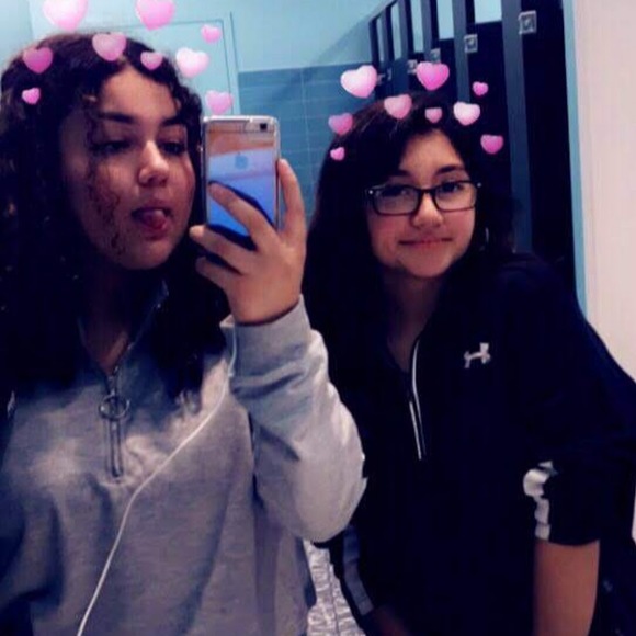 Profile Picture of Juliana Viscarra (@jviscarra) on Poshmark