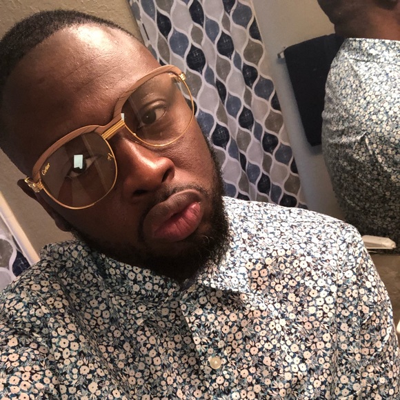 Profile Picture of Lorenzo Thompson jf (@mrt1986) on Poshmark