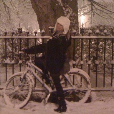 Profile Picture of Naomi Casey (@naomicasey) on Twitter