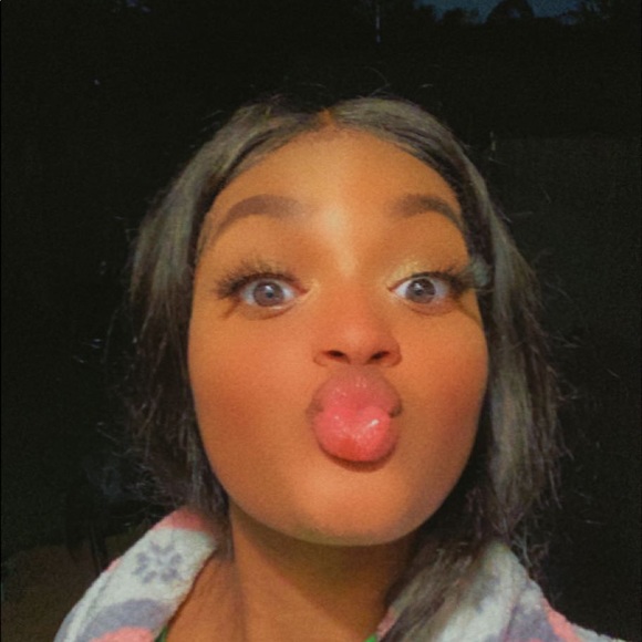 Profile Picture of Jasmine Keys (@jasminefk214) on Poshmark