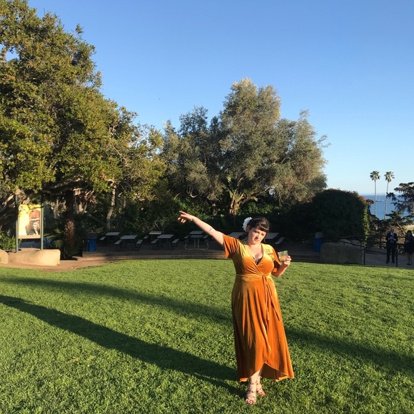 Tina Persky - Poshmark Profile Picture of Tina Persky (@tinapppp) on Poshmark