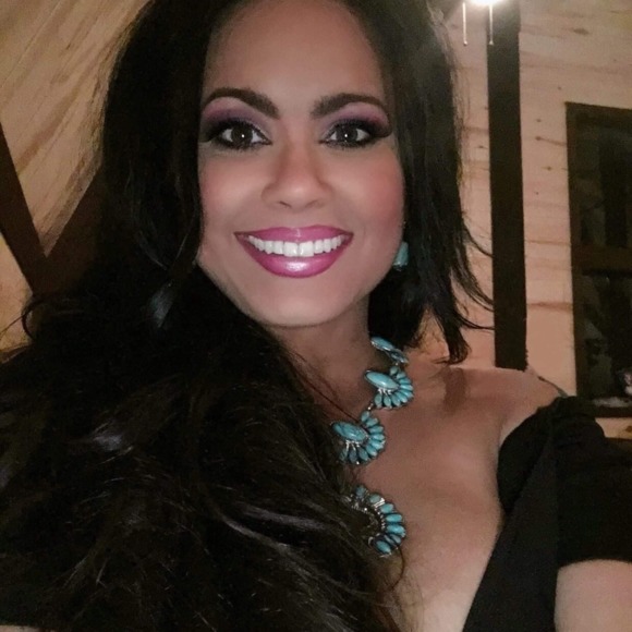 Profile Picture of Christy Gatlin (@barrg) on Poshmark