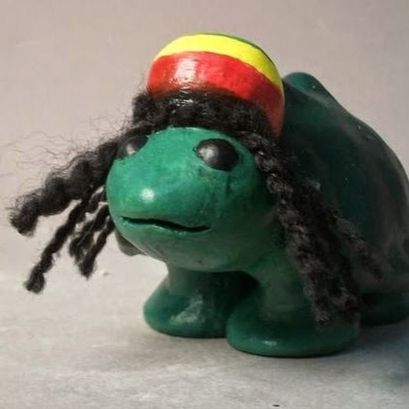 Profile Picture of Sam Clement (@samtheclement) on Poshmark