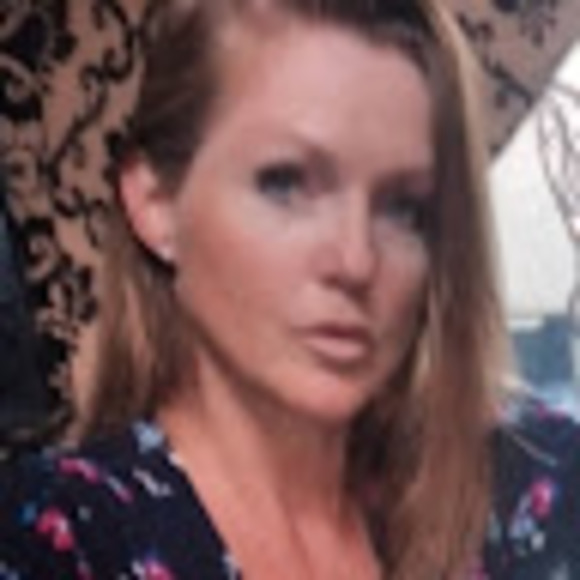 Profile Picture of Heidi Mcnamara benjamin (@heidimcbenjamin) on Poshmark