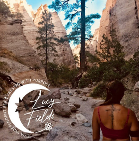 Profile Picture of Mary lucille Fields (@lulu061210) on Poshmark