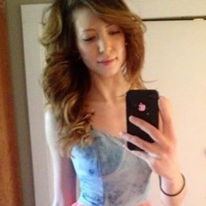 Profile Picture of Lauryn Wolfe (@lauryn.wolfe) on Myspace