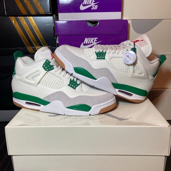 Profile Picture of Aoni Herbert (@herbert6307) on Poshmark