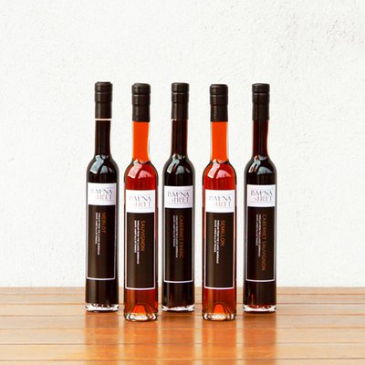 Profile Picture of Cassandra Manning (@PomonaStreet) on Twitter