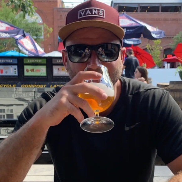 Profile Picture of Taylor Corrigan (@taylorcorrig425) on Poshmark