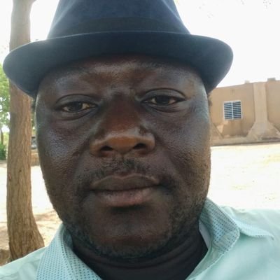 Profile Picture of Éric Paré (@ricPar9) on Twitter