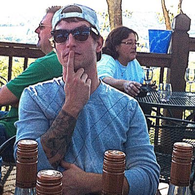 Profile Picture of J (@HighFiveFix) on Twitter