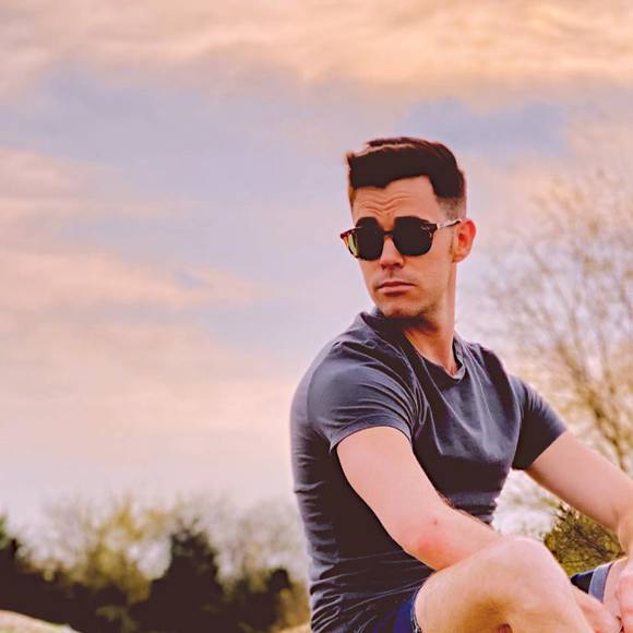 Profile Picture of Jason Clayden (@jclayden) on Poshmark