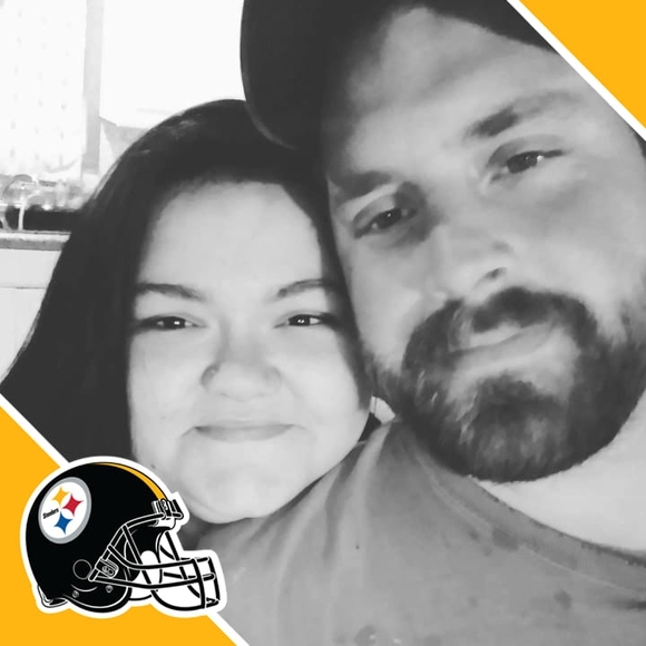 Profile Picture of Alexandria Hakes (@alihakes) on Poshmark