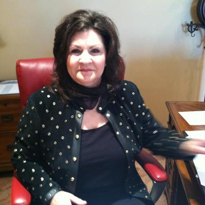 Profile Picture of Cynthia Warden (@b6wpCynthia) on Twitter