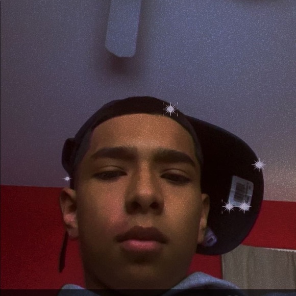 Profile Picture of Kevin Olvera (@kevinolvera722) on Poshmark