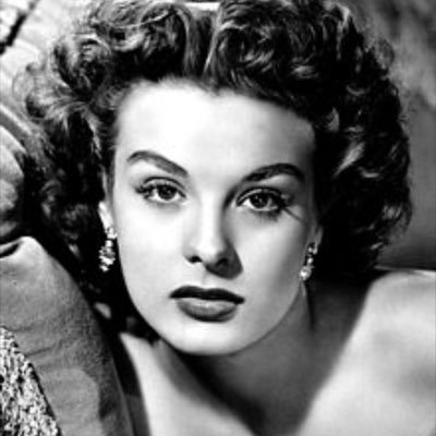 Profile Picture of Stephanie Hackworth (@StephanieHackw1) on Twitter