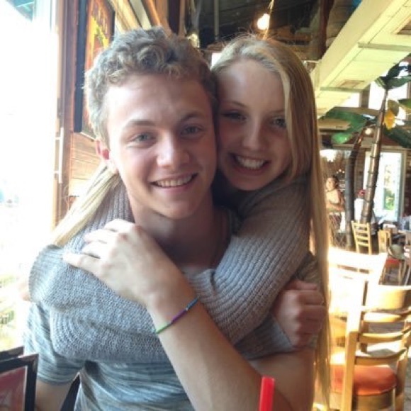 Profile Picture of Cori Meuth (@corilynm) on Poshmark
