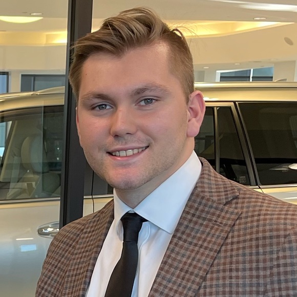 Profile Picture of Logan Bledsoe (@logabledsoe23) on Poshmark