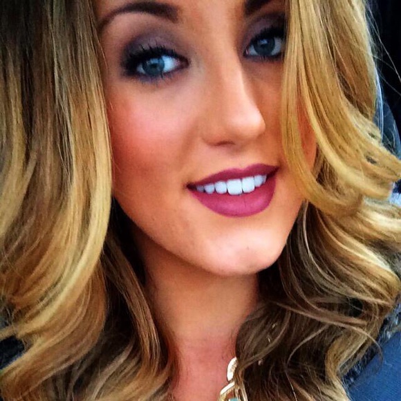 Profile Picture of Katie Markstrom (@ktlmarks) on Poshmark