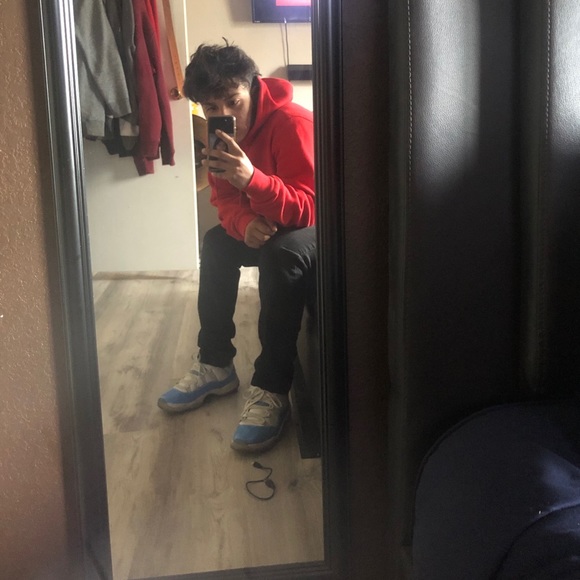 Profile Picture of Sebastian Silva (@sebasss_1) on Poshmark