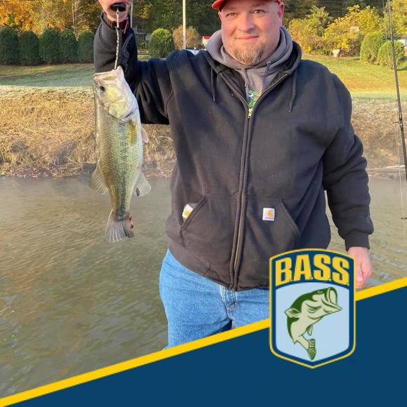 Profile Picture of Mark Spradlin jr (@mark_spradlin23) on Poshmark