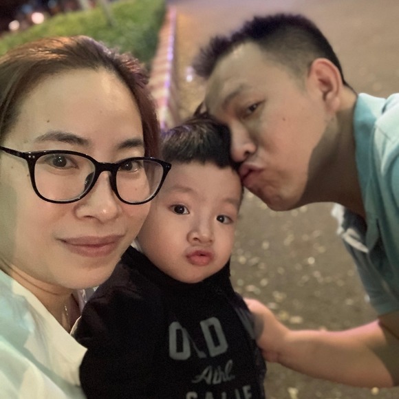 Profile Picture of Lan Quach khanh (@khanhlan1283) on Poshmark