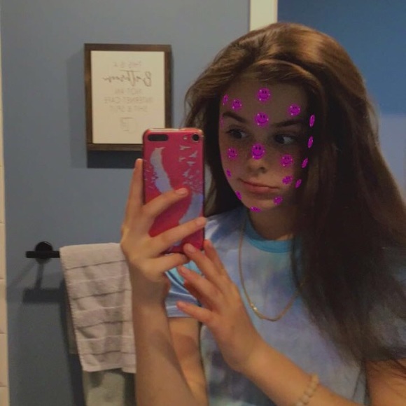 Profile Picture of Mia Bouwman (@miserb18) on Poshmark