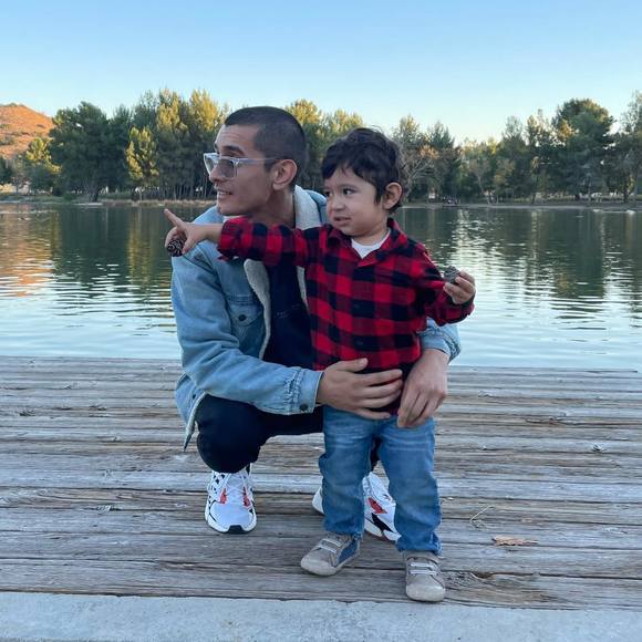 Profile Picture of Daniel Santiago (@dsantiago2) on Poshmark